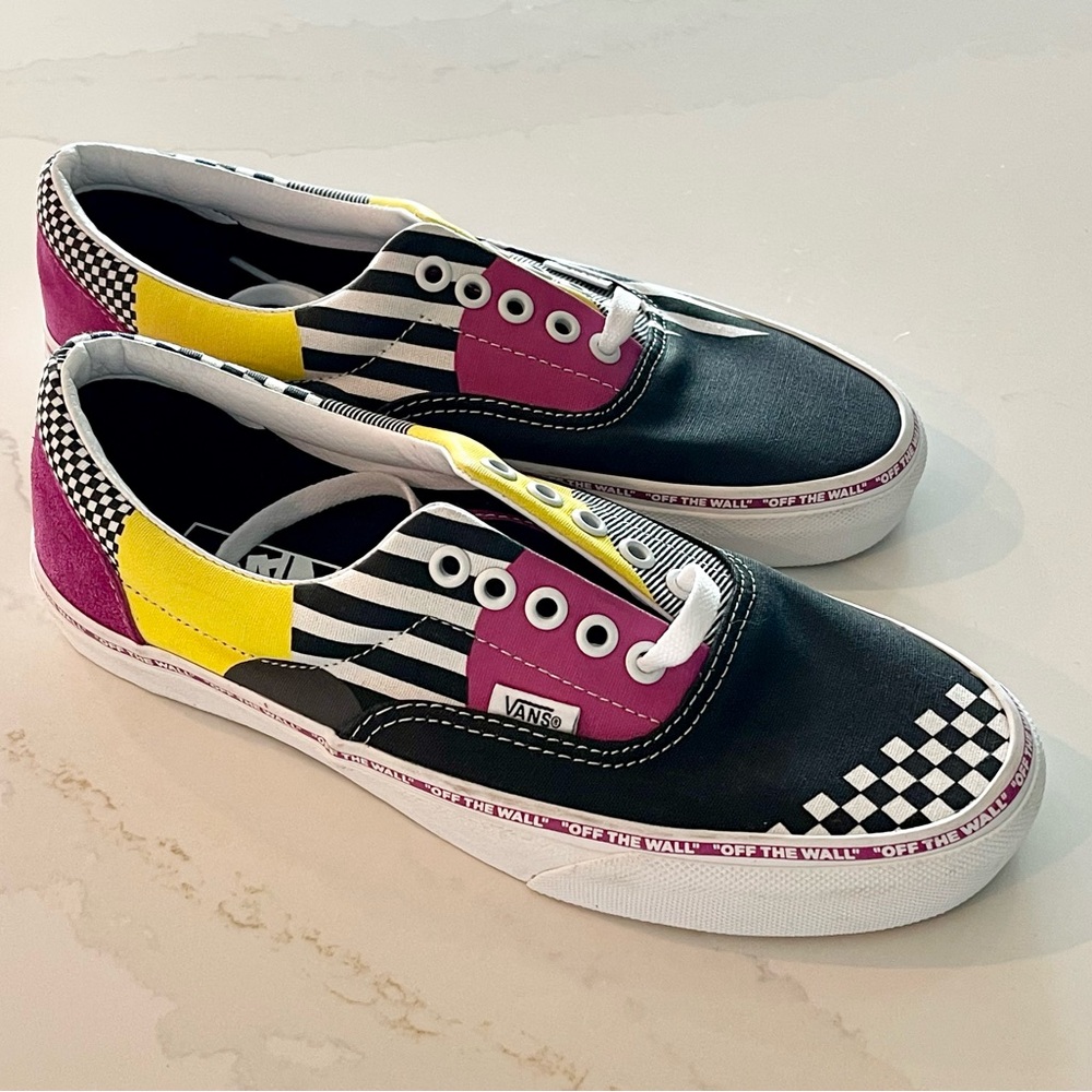 Vans Checkerboard Sneakers Women’s 8.5 – Extra Laces – Never Worn